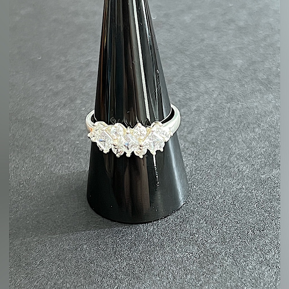 Sterling Silver Cubic Zirconia Ring - Picture 1 of 6